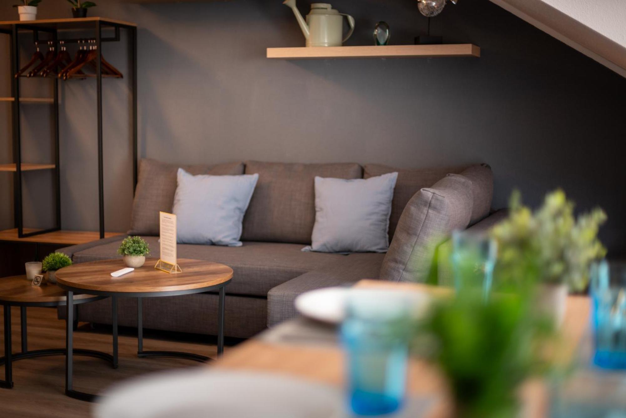Federnest - Luxus-Studio - Kingsize Boxspringbett - Home-Office Mit Monitor Und Drucker - 11 Min Hbf Дуйсбург Екстериор снимка