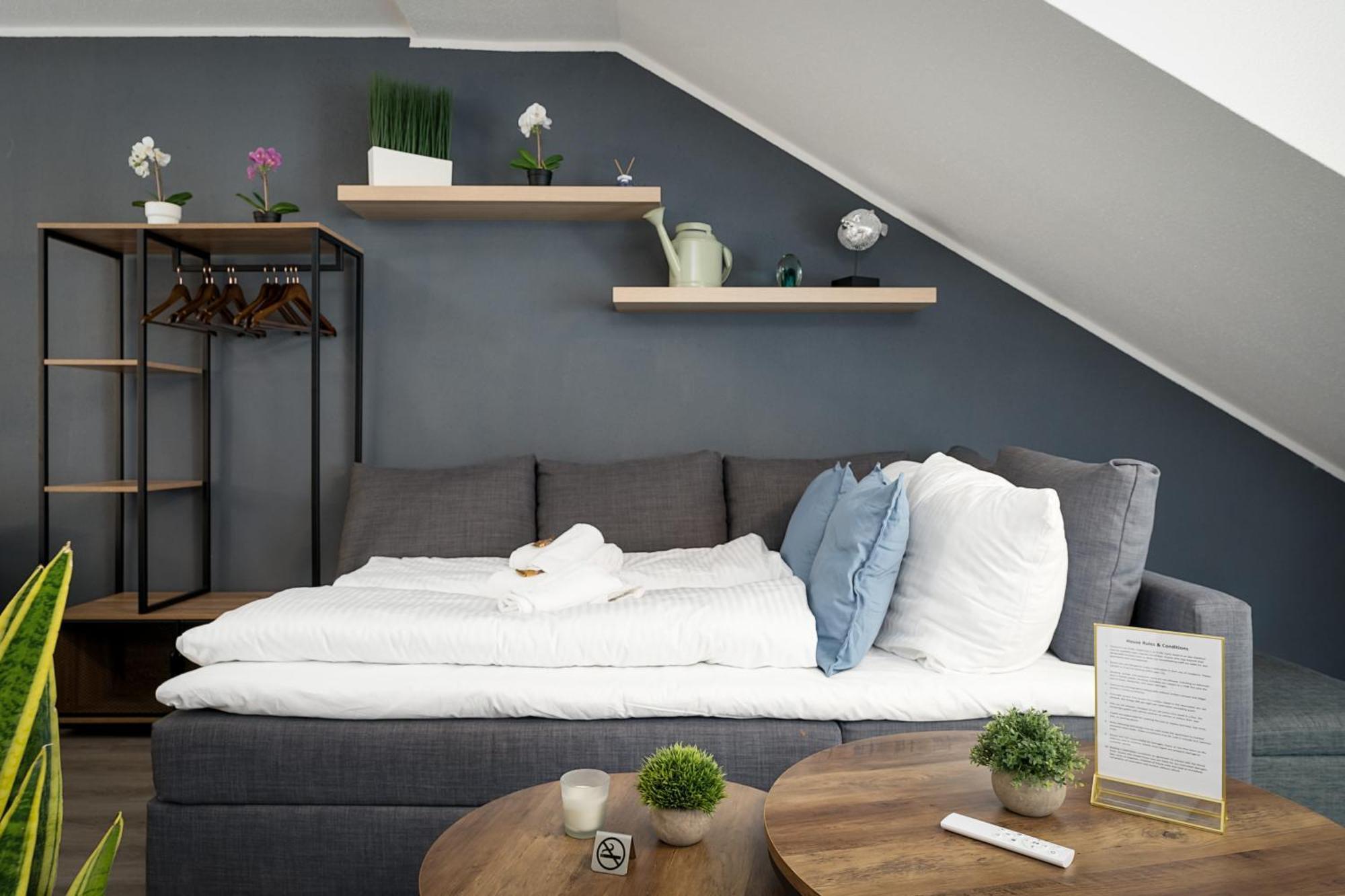 Federnest - Luxus-Studio - Kingsize Boxspringbett - Home-Office Mit Monitor Und Drucker - 11 Min Hbf Дуйсбург Екстериор снимка